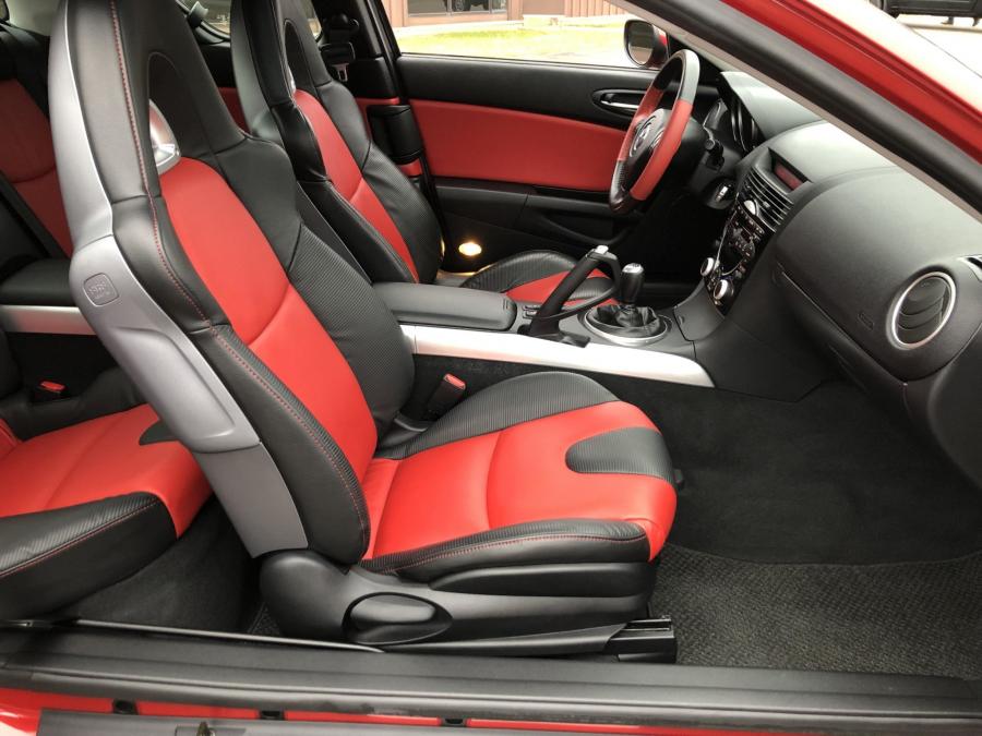Интерьер Mazda RX-8 2005 года  (фото 115 из 197)